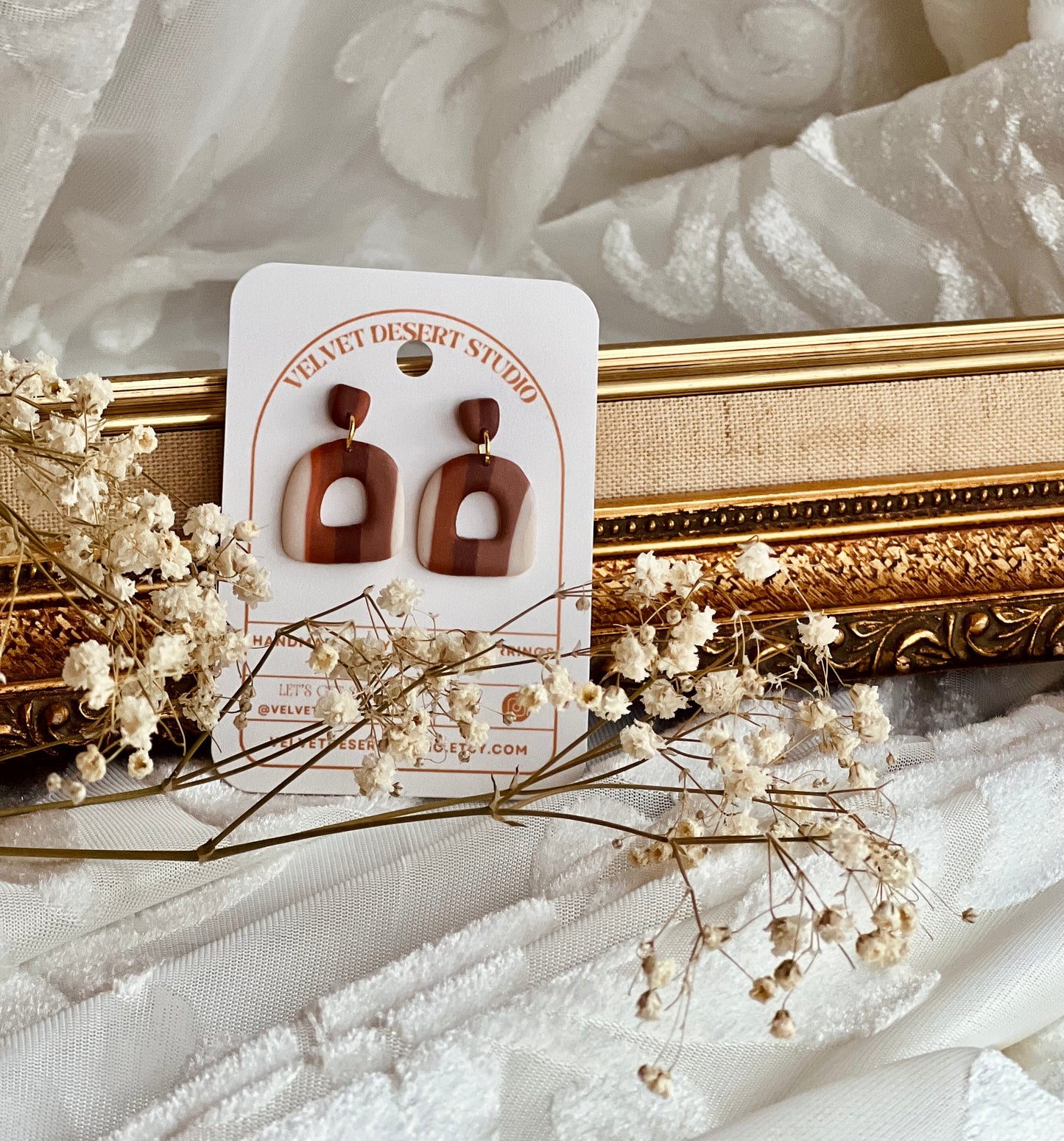 Striped Mini Hollow Arches