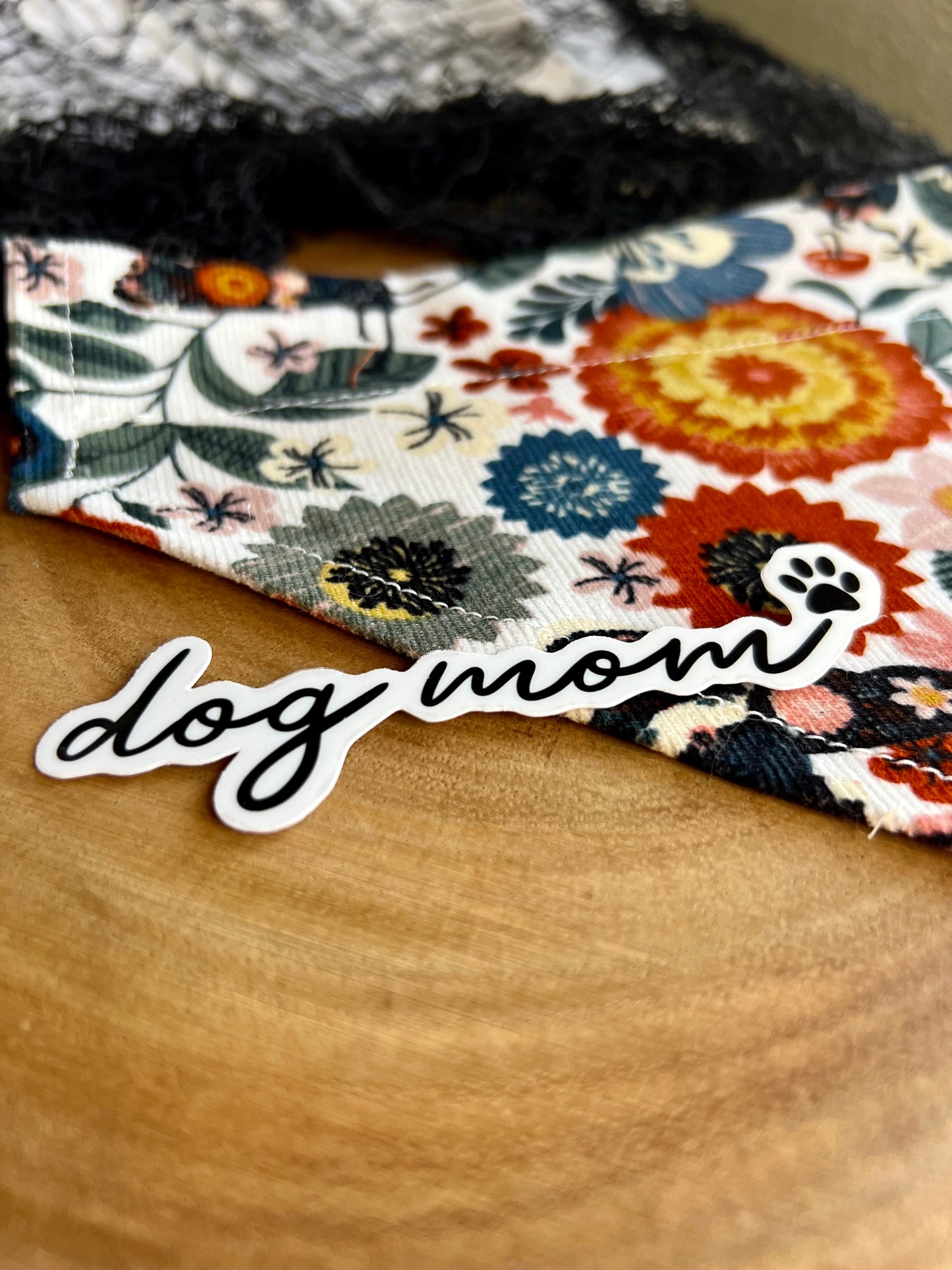 Script Dog Mom Vinyl Sticker
